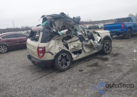 2025 Ford Bronco Sport Outer Banks z USA, uszkodzony, nr VIN 3FMCR9CN4SRF23910